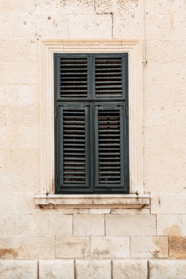 Sample Post with Left Aligned Sidebar